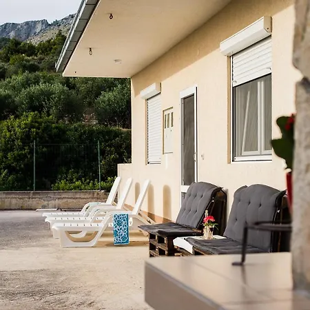 Kuca Za Odmor Boris Holiday home Podstrana